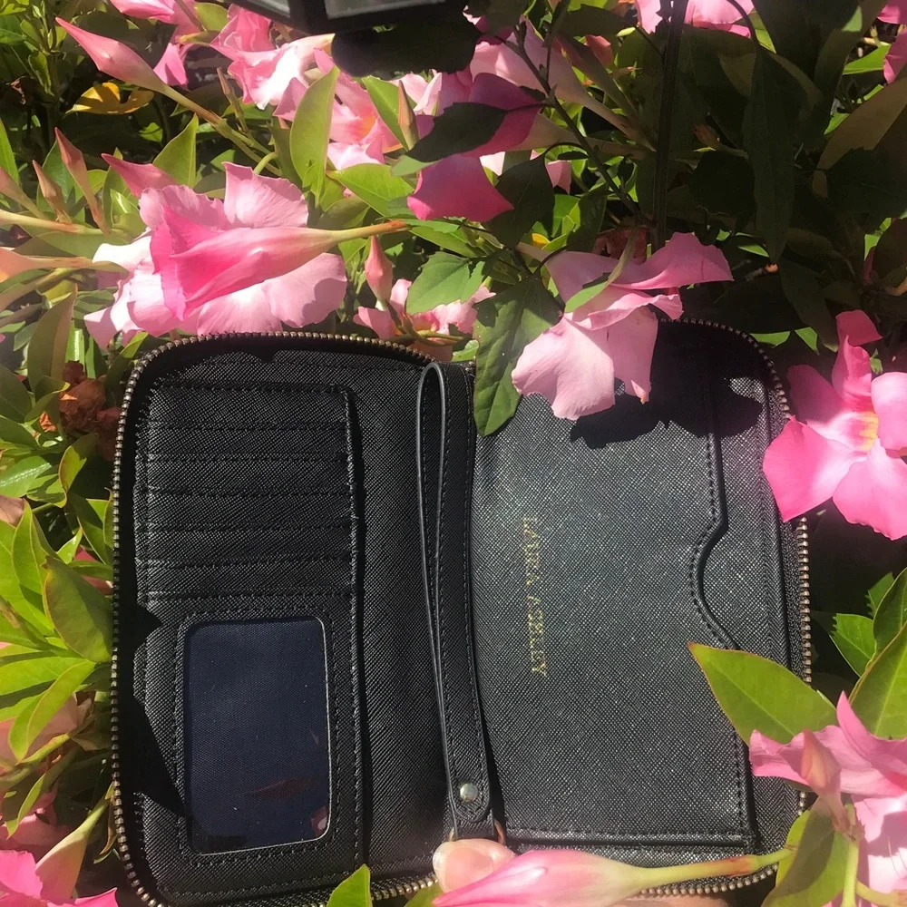 Laura Ashley EnRoute Black Quilted Wristlet/Passport Travel Wallet NWOT
